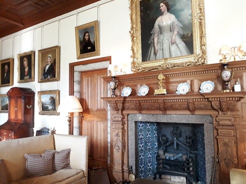Drum Castle Luxurious Interior with paintings and sofa