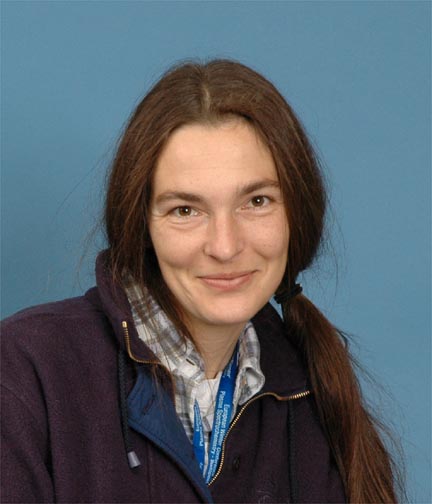 Dr Andrea Raab