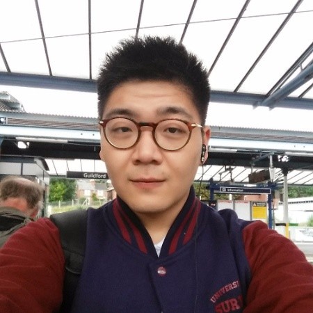 Headshot of Prof Dewei Yi