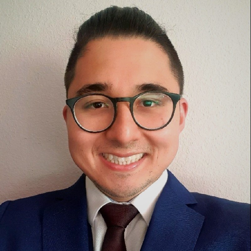 Headshot of Professor Juliano Morimoto