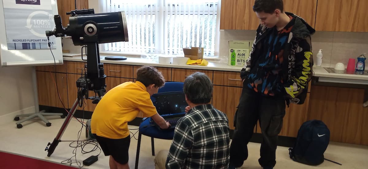 children with equipment in a lab