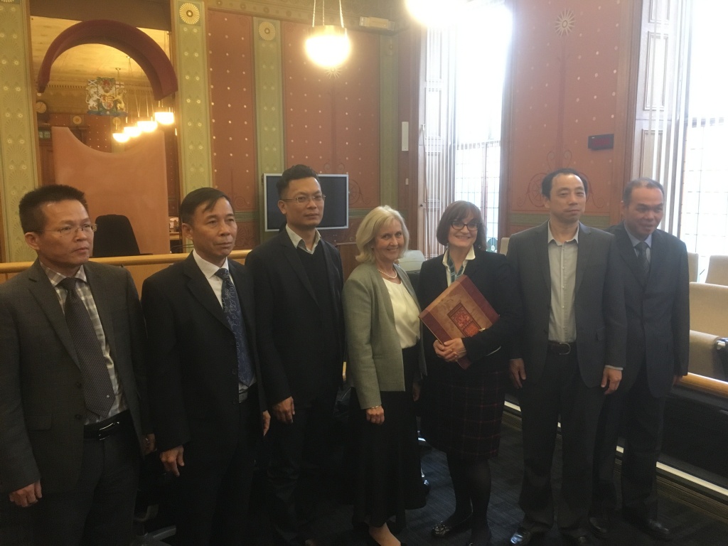 Hainan Delegation pictured at the Aberdeen Sherriff Court