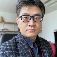 Professor Suk-Jun Kim