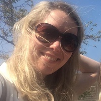 Dr Elinor Graham
