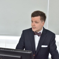 Dr Jonathan Ainslie