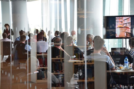 Seminar in the library