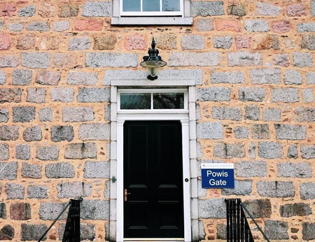 Cropped image of Powis Gate