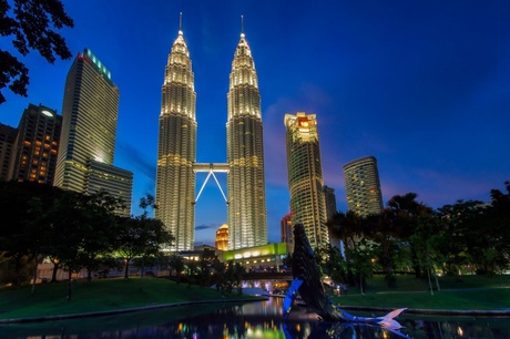 Petronas Twin Towers at night