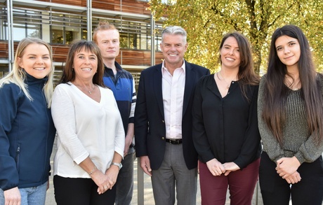The Scholars met with the Cormack family at the University's Suttie Centre for Teaching & Learning in Healthcare. From left to right: Marielle Tulloch (1st year Accounting and Finance) Fiona Cormack, Seb Siegrist (1st year Medicine), Dave Cormack, Dr Sarah Cormack-Patton, Diana Pituc (Medicine student)