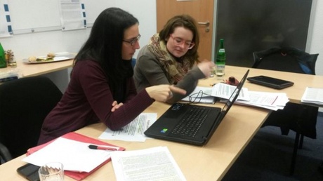 Students Mareike Decker and Sabine Trost participating in the International Workshop Programme.
