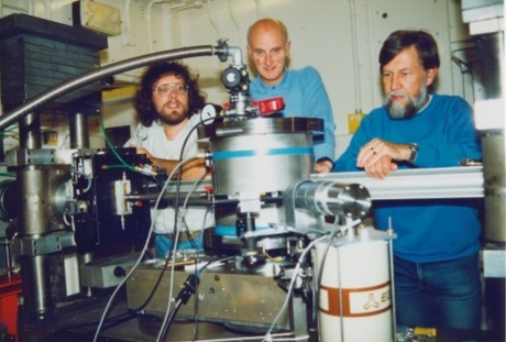 John (right) with colleague Dr John Pirie and postdoc Dr Stephen Clackson at Daresbury SRS in the early 1990s