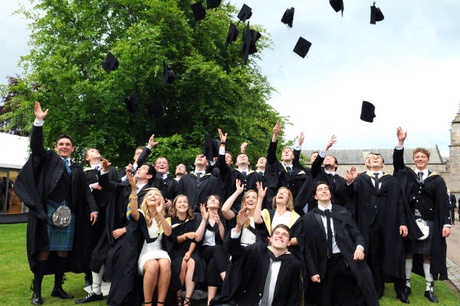 The University of Aberdeen is in the top five UK Universities for graduate employment, new data published by the Higher Education Statistics Agency has shown.