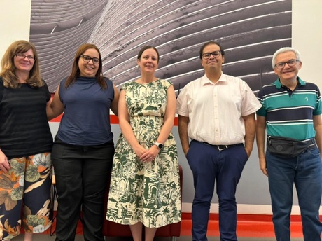 Sharon Gordon, Suelane Garcia Fontes, Katie Wilde, Andr&eacute; Filipe de Moraes Batista and Flavio Soares Correa da Silva meet at Insper.