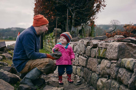 Alexis Zafiropoulos with an assistant at a dry-steen dyke