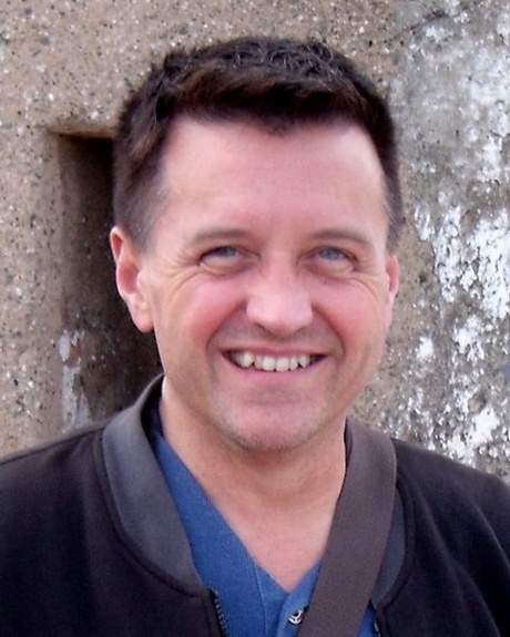 Cafe Controversial - Flat Earths, Moving Suns and Creationsim