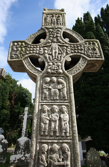 Artistic Identity and the Sculpture of the Irish High Crosses