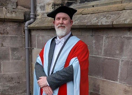 Dr Graeme Brown