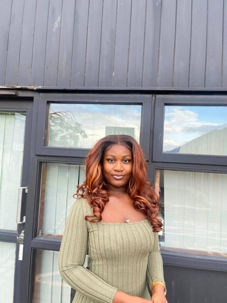 Head and shoulders shot of Nelly