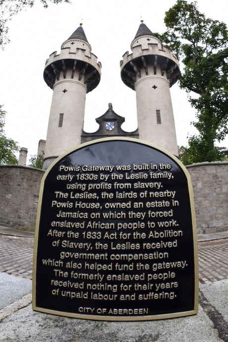 Plaque for Powis gateway