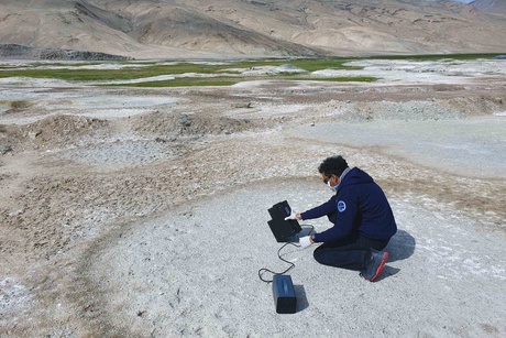 Dr Thasshwin Mathanlal conducts an experiment