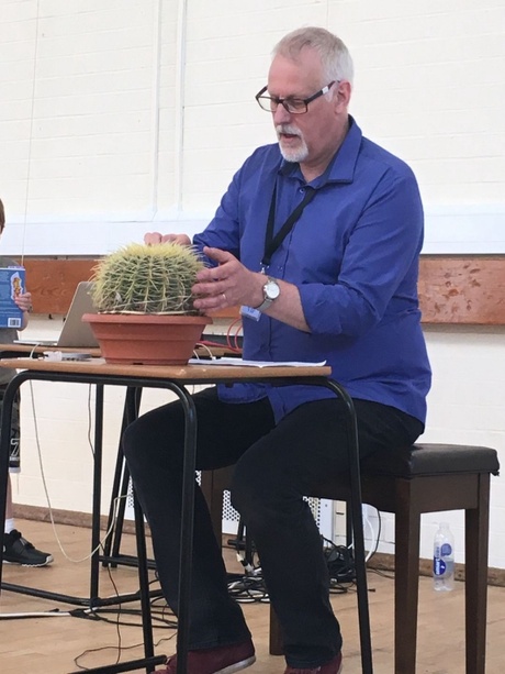 Pete stollery playing the cactus