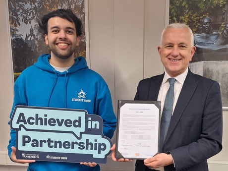 prinicipal and vp welfare signing agreement