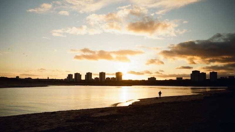 Aberdeen beachfront at dusk (Tanya)