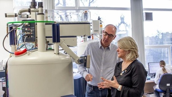 Direct interaction with leading researchers