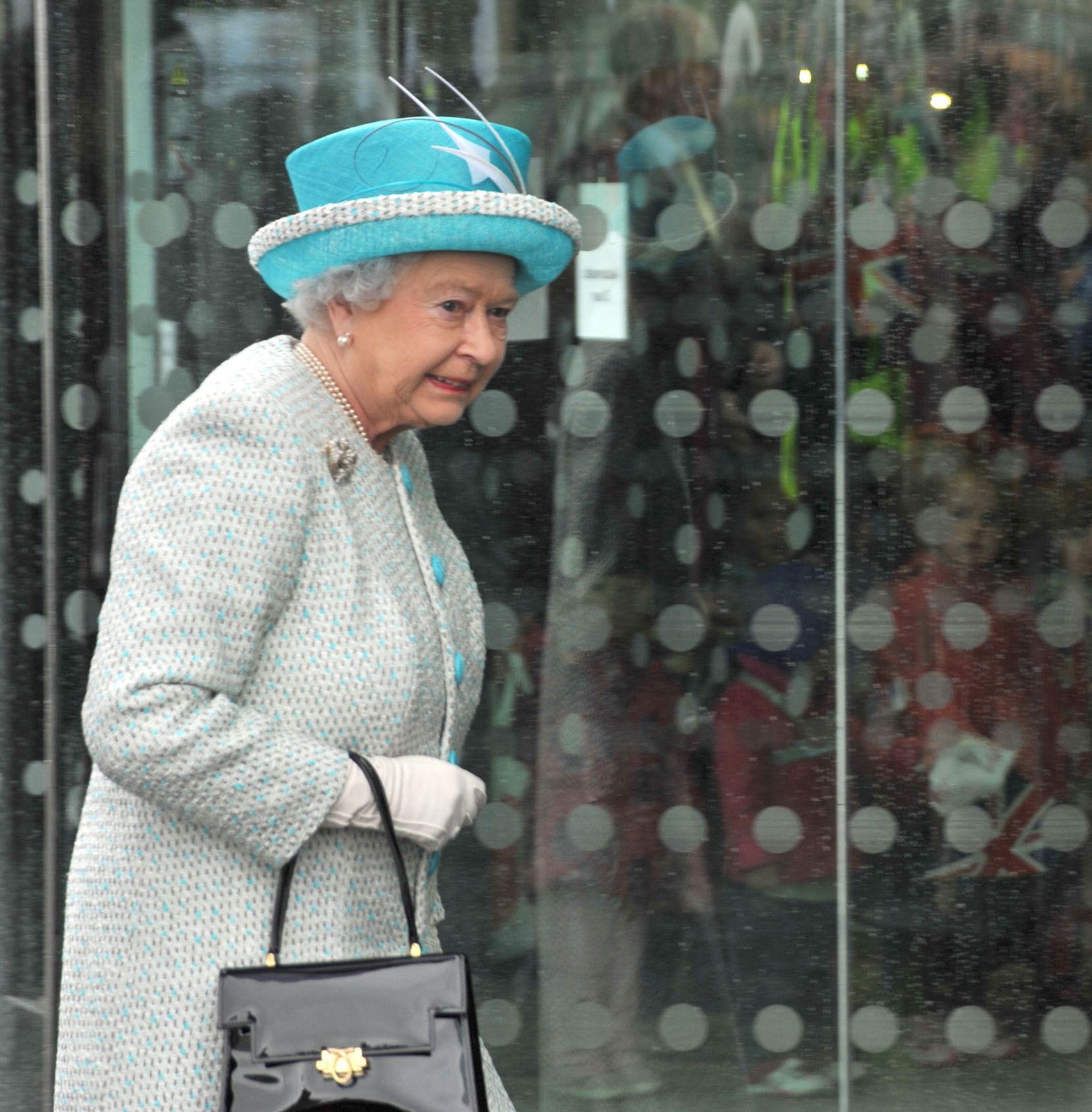 The Queen opening the Library in 2012