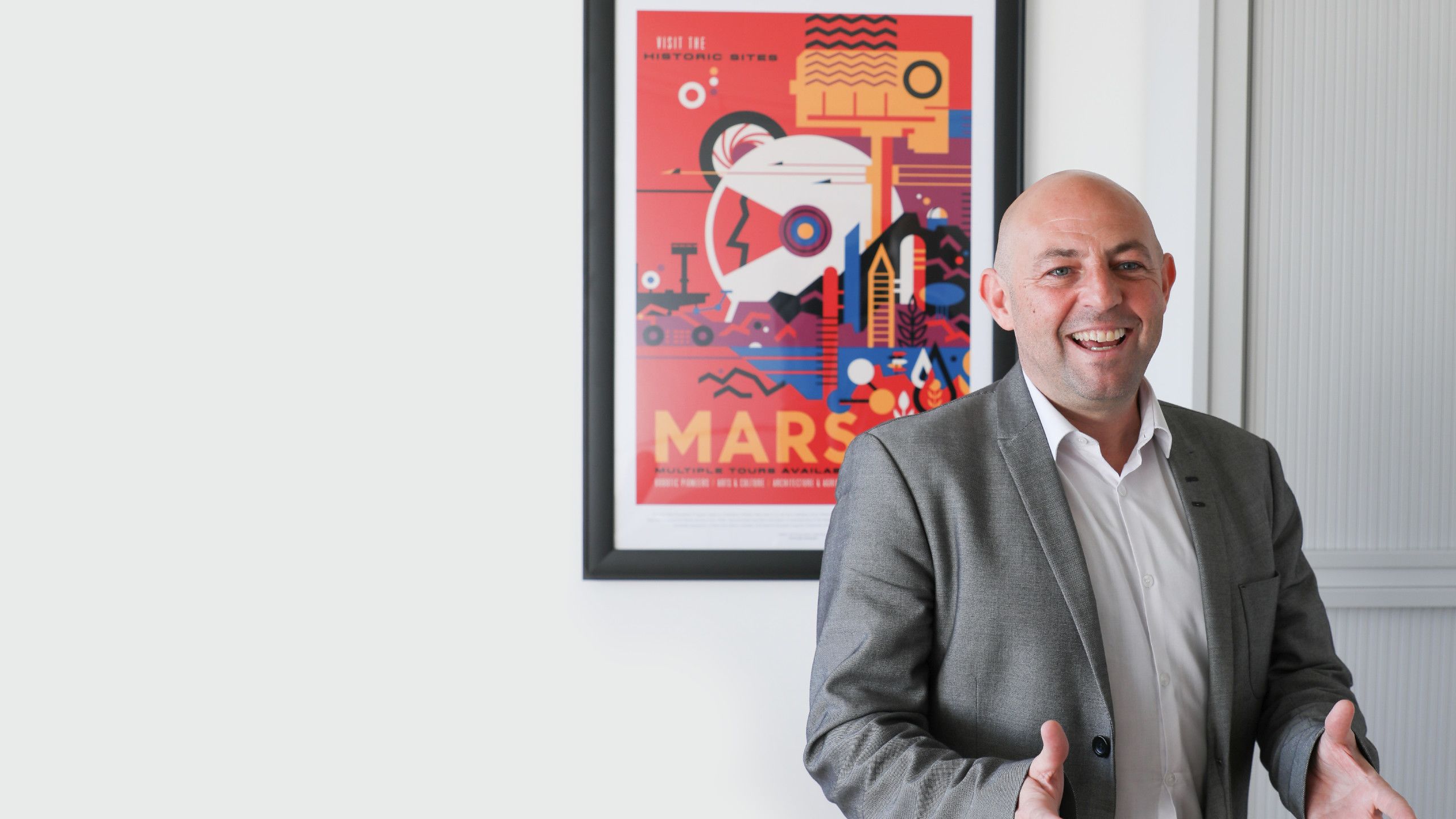 Portrait photo of Javier Martin Torres.